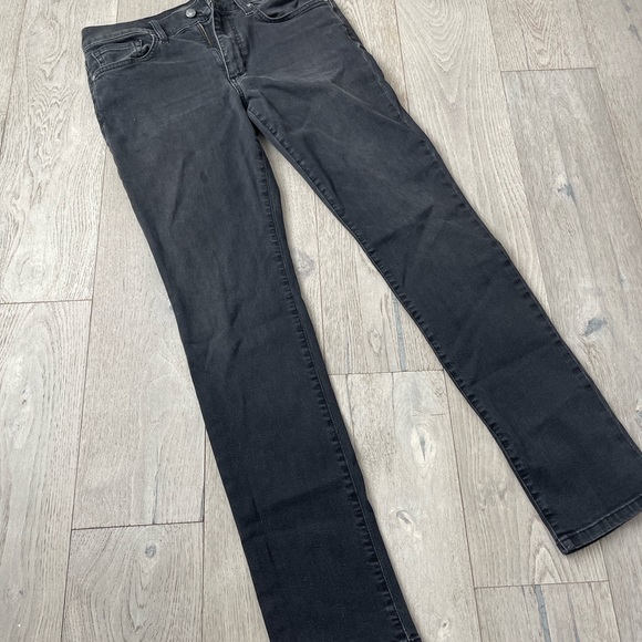 MEN’S EVERYDAY JEANS!! - Picture 2 of 6